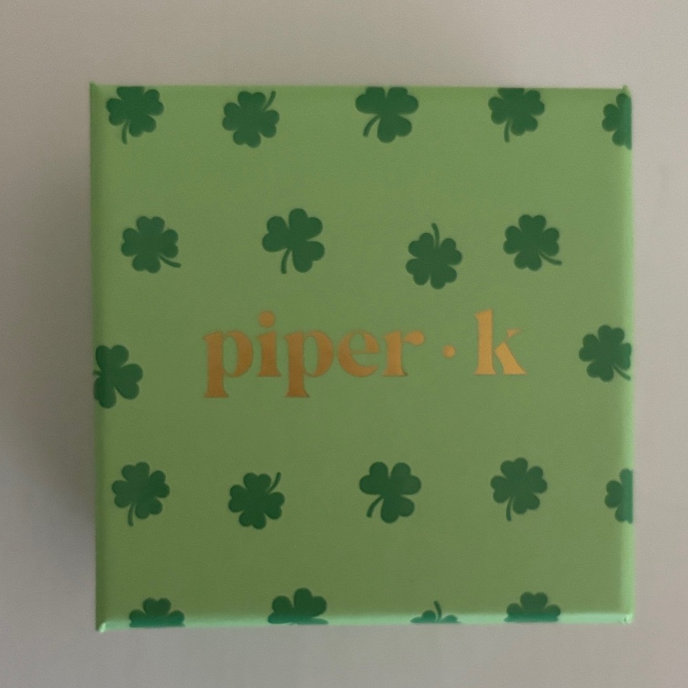 ☀️Piper K Clover 🍀 Earrings - Picture 2 of 3